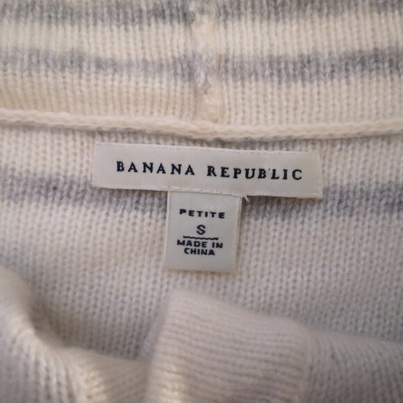 Banana Republic Ladies Cream & Grey Stripe Sweater - Picture 3 of 11